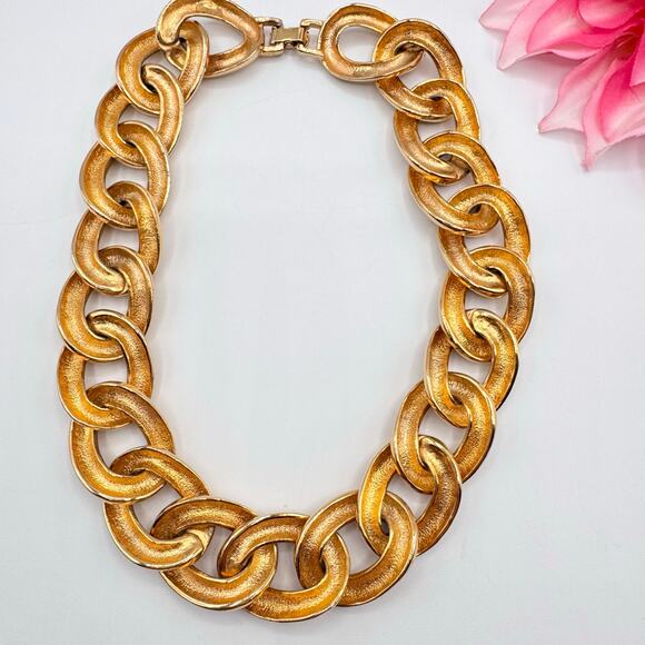 Vintage Carolee Chunky Chain Choker Necklace Gold Tone 16 1/2” Signed Chic Heavy - Picture 5 of 12